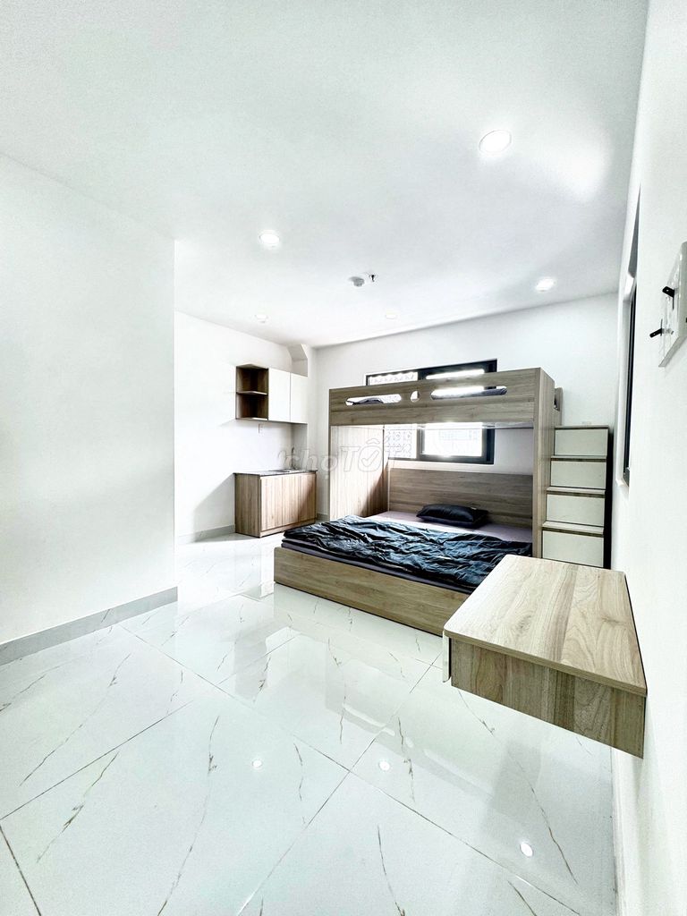 High-end boarding room, next to the village park of China.