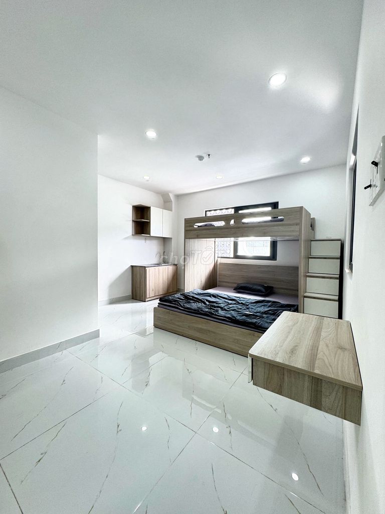 High-end boarding room, next to the village park of China.