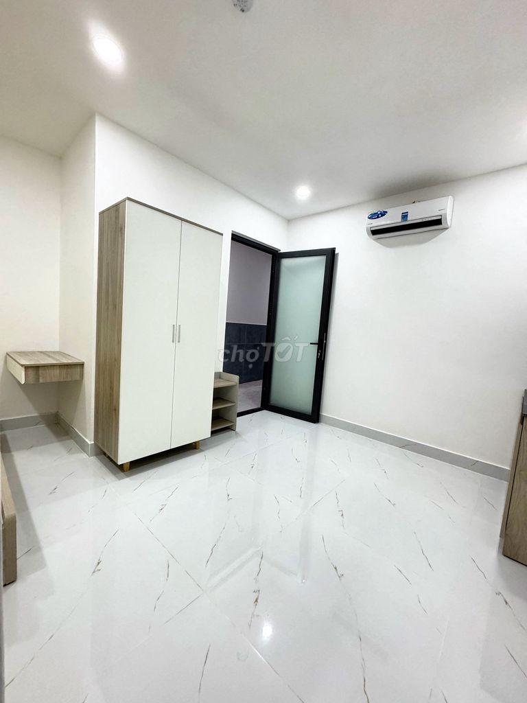 High-end boarding room, next to the village park of China.