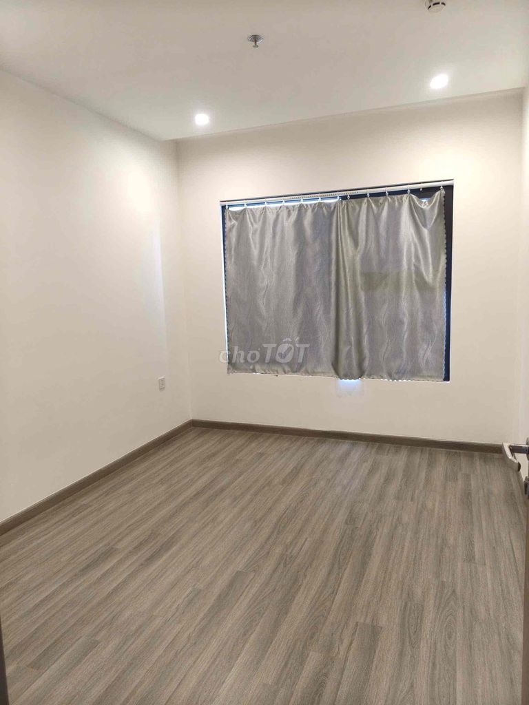 We need to rent a bedroom. Plus 52 meters.