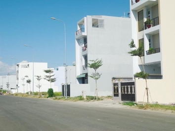Need to rent the KDCc 6 b insco-tresco, 5 x 20 meters, 1 t, 2 L, 5 bedrooms, 5 toilets - 20 million