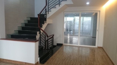 Need to rent the KDCc 6 b insco-tresco, 5 x 20 meters, 1 t, 2 L, 5 bedrooms, 5 toilets - 20 million