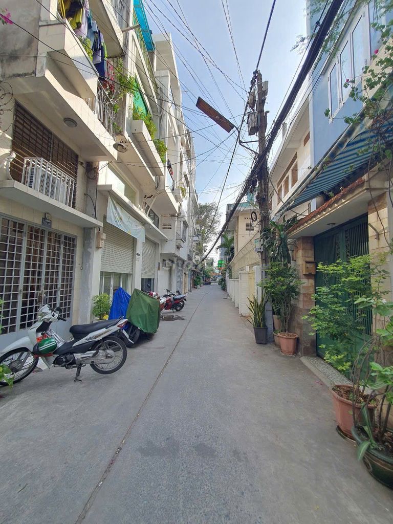 Rent Nguyễn Tri Phương, 10- - 2 bedrooms - 12 million a month