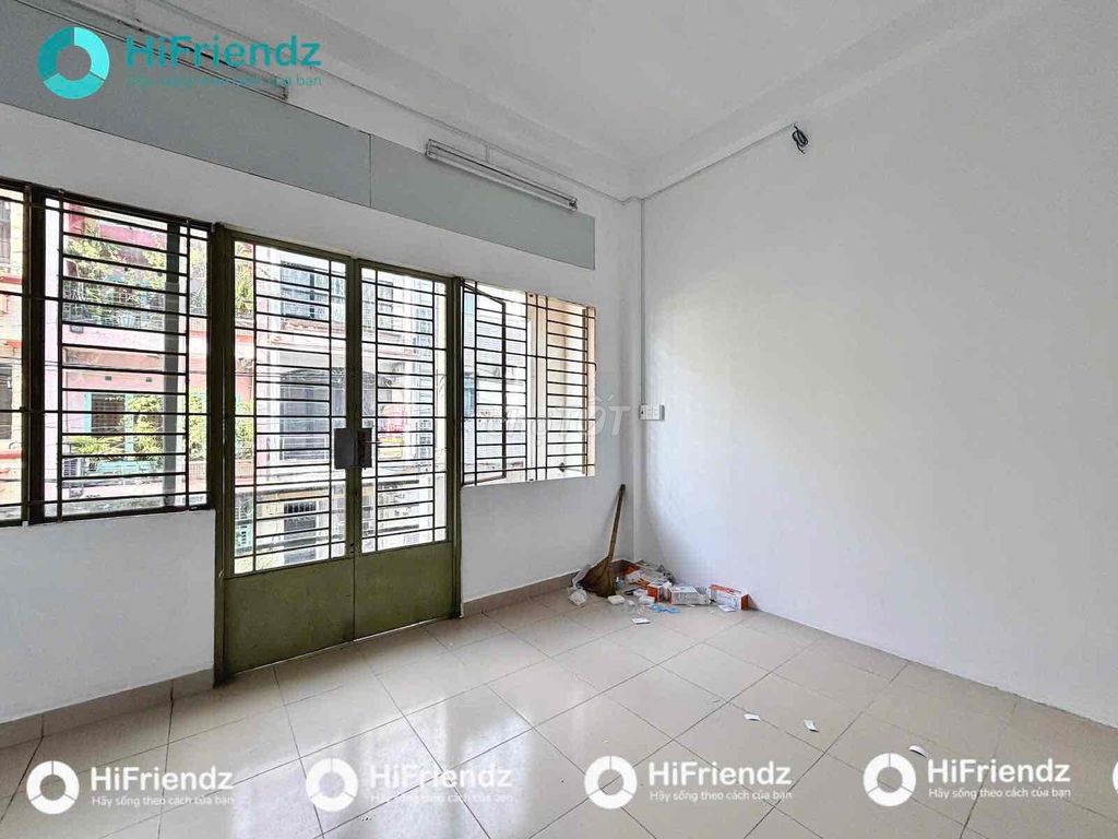 The Tân Phú studio has a cheap Tân Phú studio available near the office of dedication.