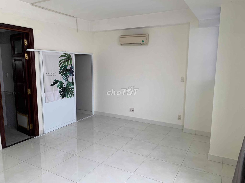 Rent room.