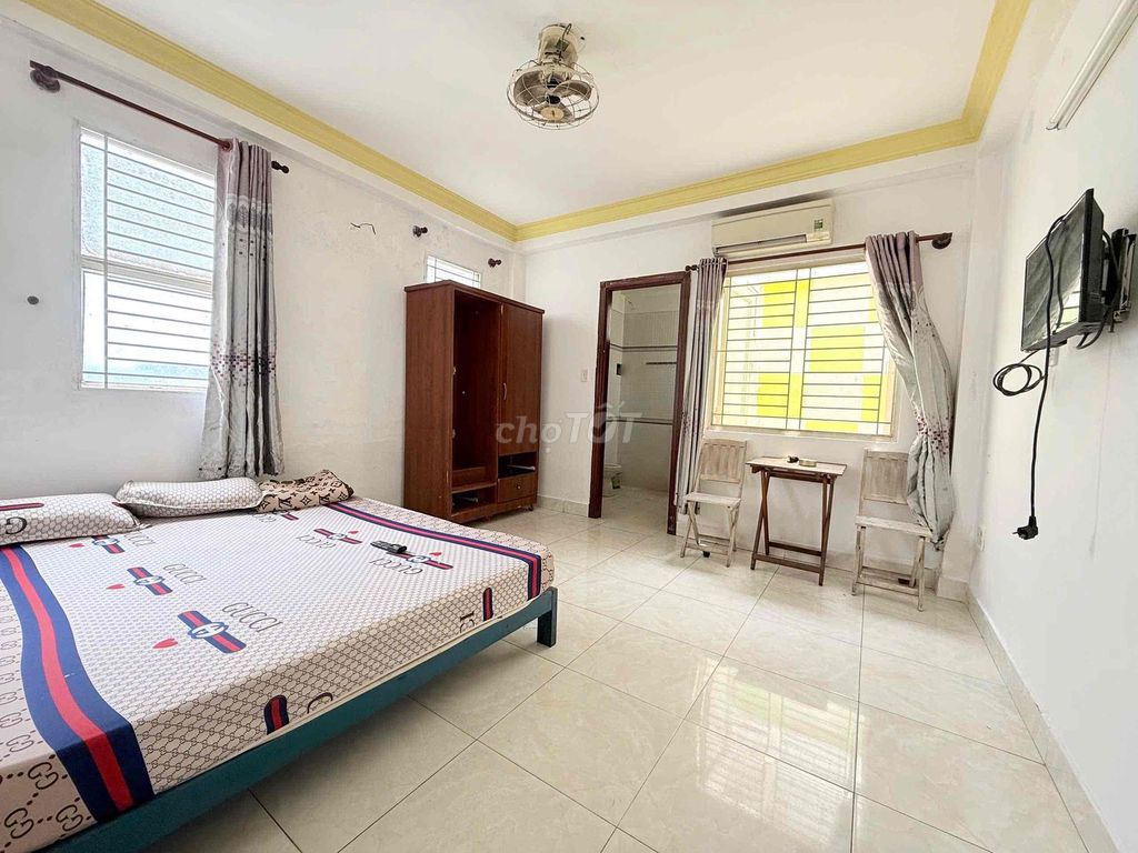 Rent an apartment with an internal service. Move it!