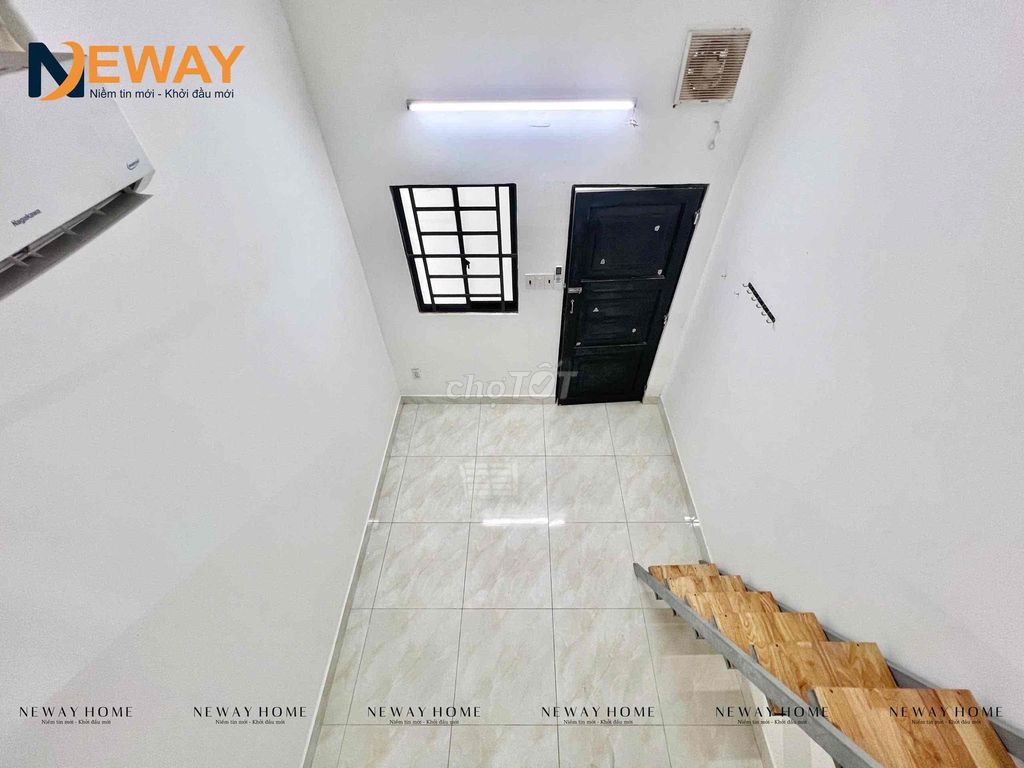 Cheap hotel rooms, furniture, cheap elevators, T3, huit station.