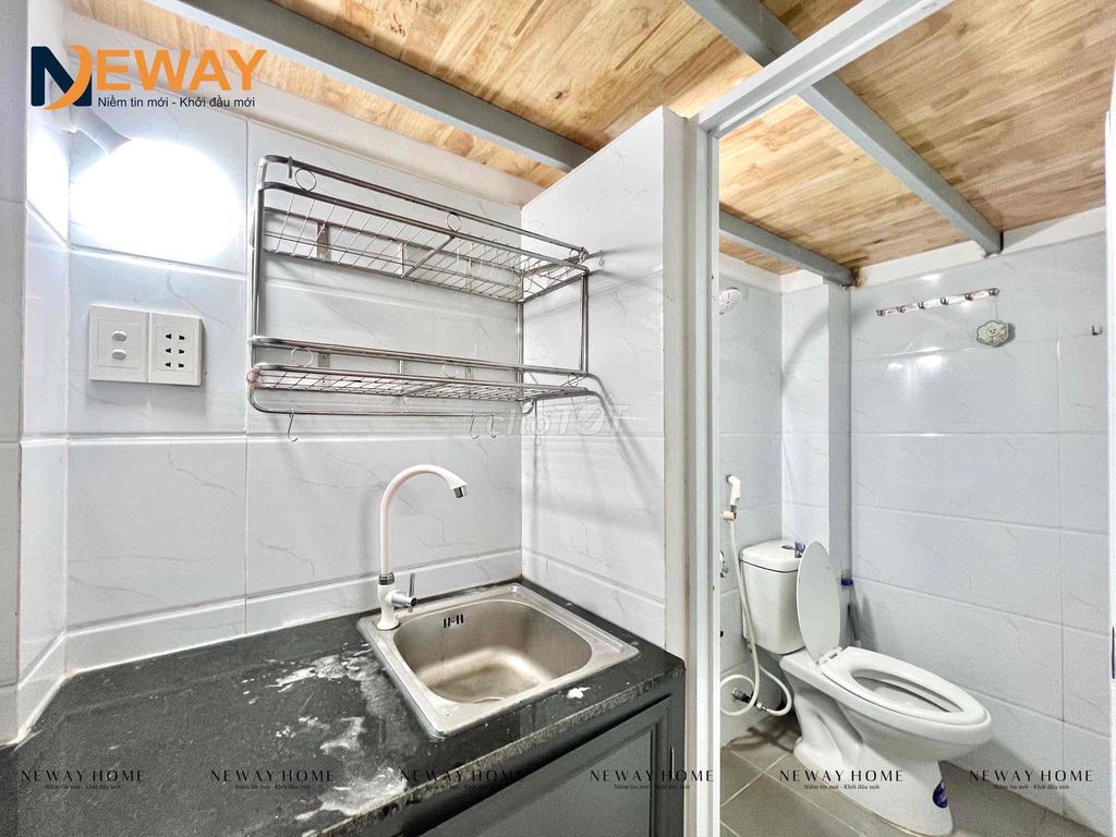Cheap hotel rooms, furniture, cheap elevators, T3, huit station.