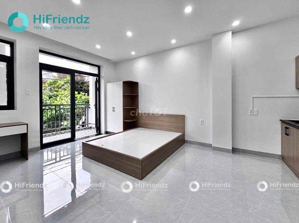 Rent the studio apartment -- the balcony -- it's 100 percent new, it's 100 percent new.