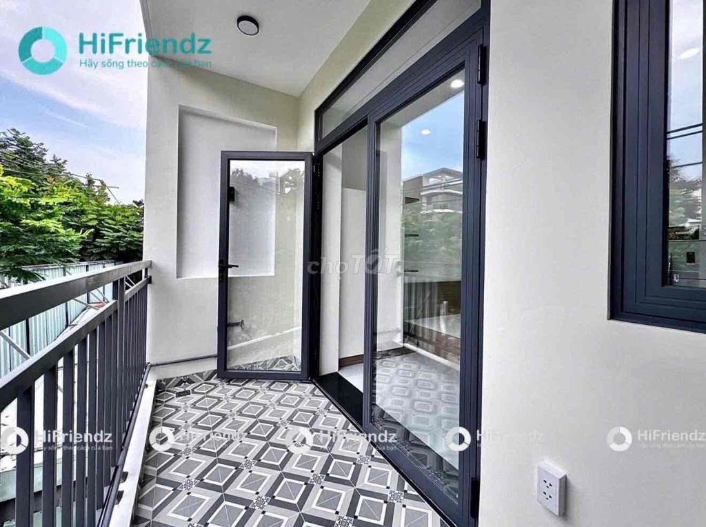 Rent the studio apartment -- the balcony -- it's 100 percent new, it's 100 percent new.
