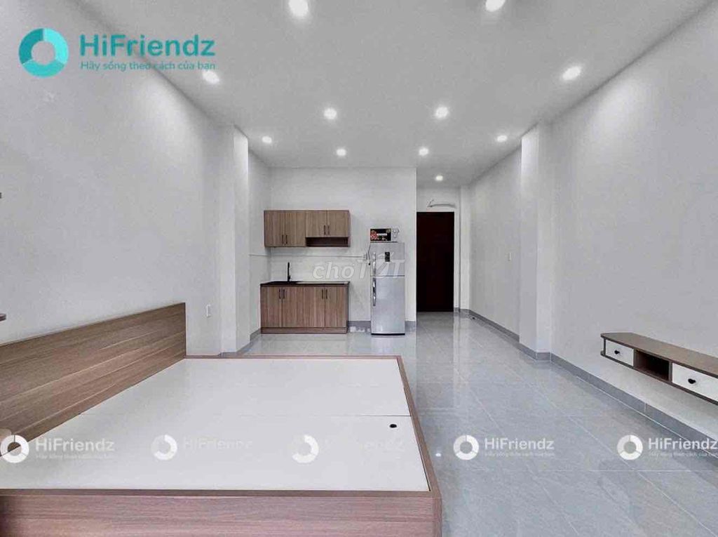 Rent the studio apartment -- the balcony -- it's 100 percent new, it's 100 percent new.