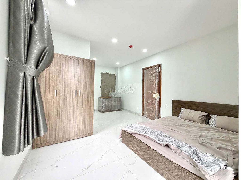 The new high-end hotel room is 100 percent close to the mid-optic software.