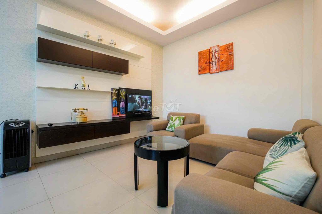 Rent an apartment full of Thạch Thị Thanh Street furniture, District 1
