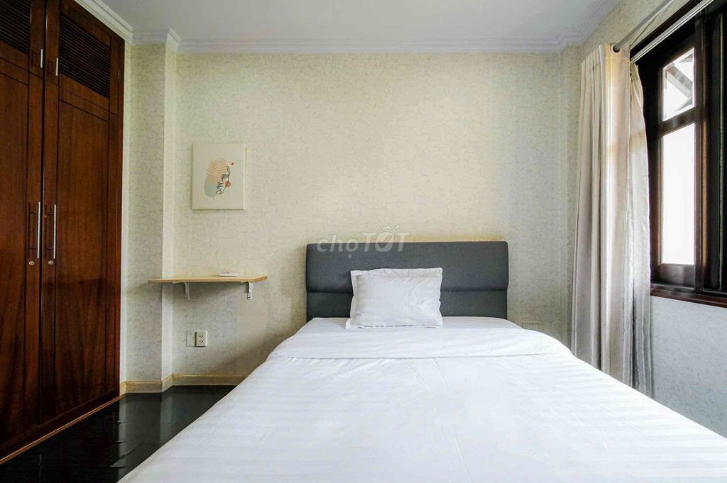 Rent an apartment full of Thạch Thị Thanh Street furniture, District 1