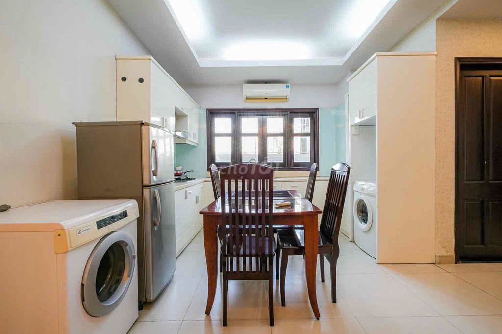 Rent an apartment full of Thạch Thị Thanh Street furniture, District 1