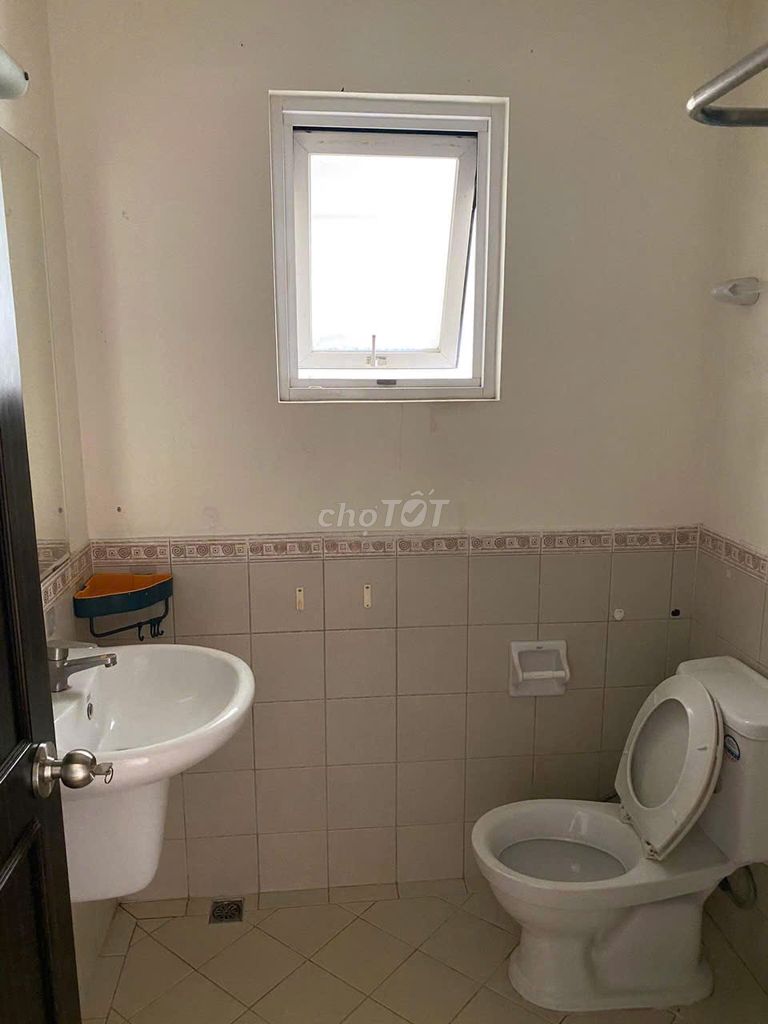 Need to rent an AnPenzie District 6, area: 83 meters two bedrooms, Eight million a month.