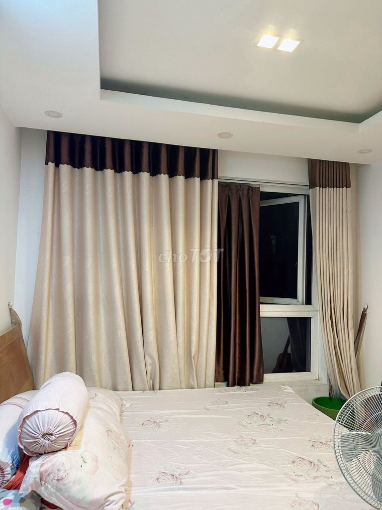 Rent Sky Center, 3 bedrooms, 2 toilets,full interior, nice house.