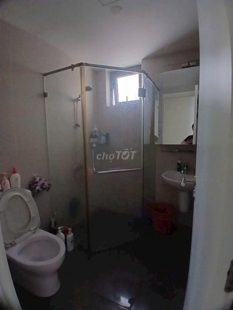 Diamond Lotus District 8 3 bedroom 2 toilets near the entire interior