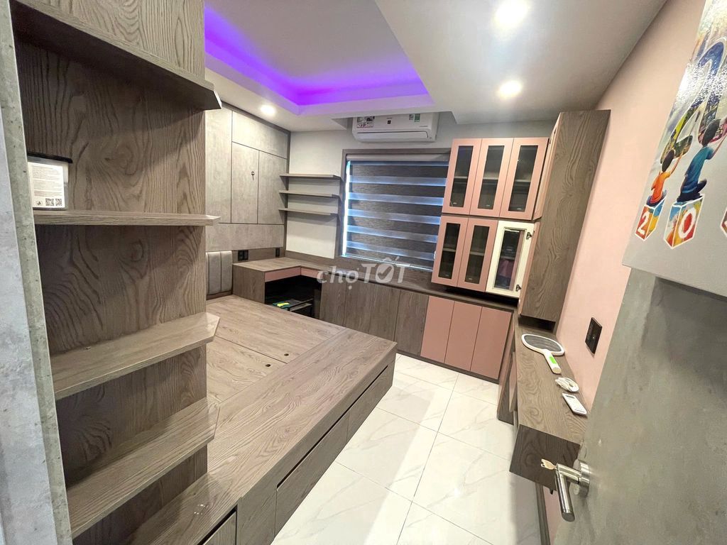 Rent apartment 4-2 meters 2 bedroom 2 toilets full of high-end furniture