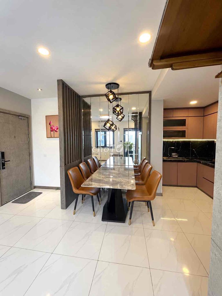 Rent apartment 4-2 meters 2 bedroom 2 toilets full of high-end furniture