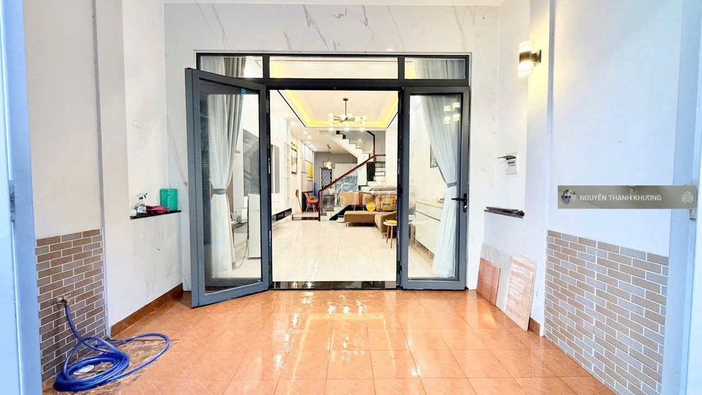 Rent a full interior - 4*20 M - 2 upstairs - truck alley - 17-Gò Vấp