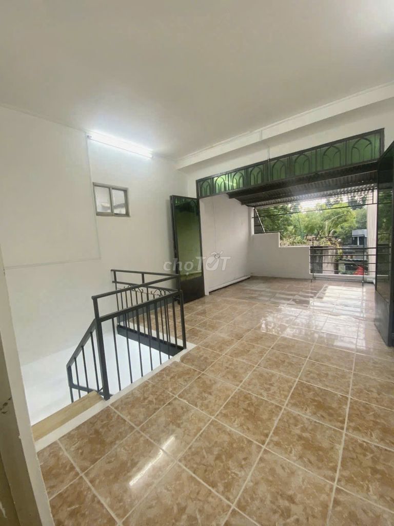 Rent a Hoàng Sa Tân Bình, 4 x15 meters, 12 million.