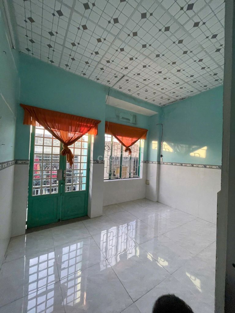 Rent a house. One floor. Nguyễn Thị Tuôi. Two bedrooms.