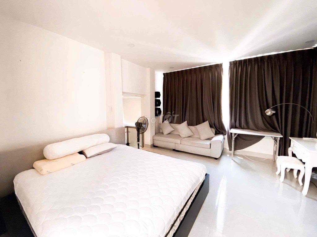 Rent a room at the very center.