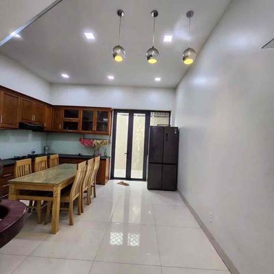 To rent Full Street Home is a beautiful high-minded man