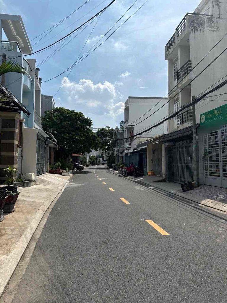 Rent 4 x20 meters.