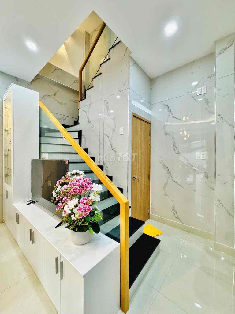 The beautiful new Lê Quang Định-Full interior, 3 bedrooms, 3 toilets, at gp/vp/kdol, right-25 million pins.