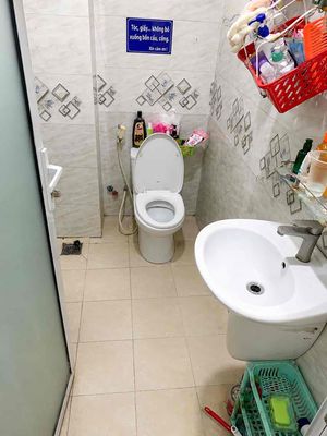 Võ Văn Hát Bedroom next to Bagby, high kcn