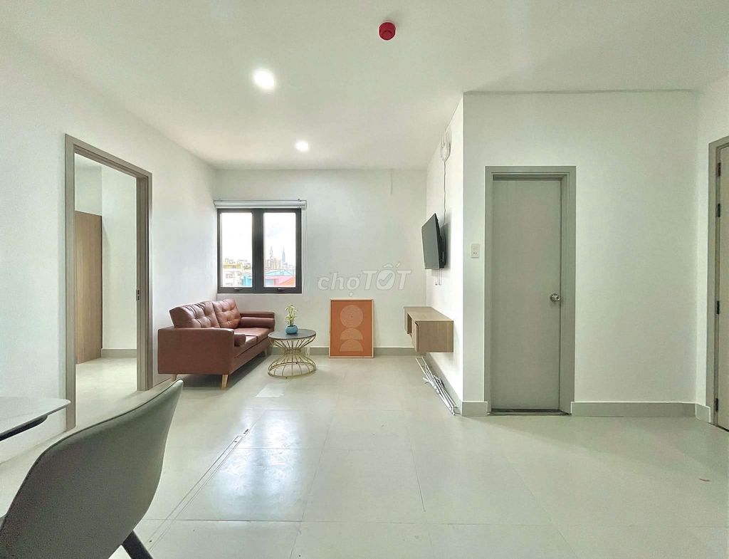 Two super wide bedrooms right in the center of Tân Bình.