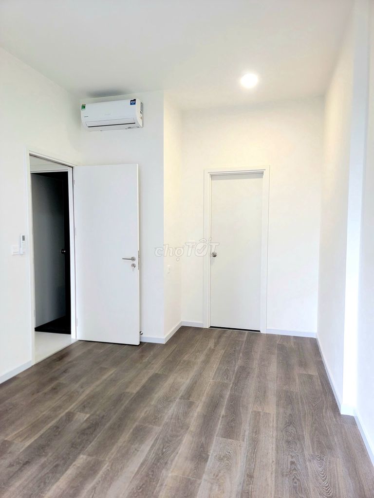 Rent the new Victoria Village apartment. Two ntcb bedrooms at 15 million.