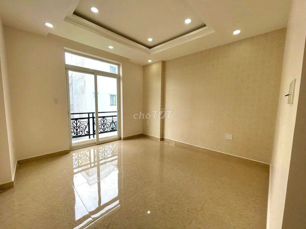 It's a nice house-- four bedrooms, four toilets-- Quốc lộ 13-- Thủ Đức!