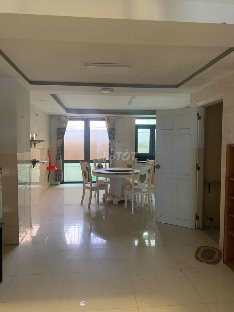 4 Level 5 x 20100 m2-5 bedroom, 5 toilets 12 mcc Intresco 13 C