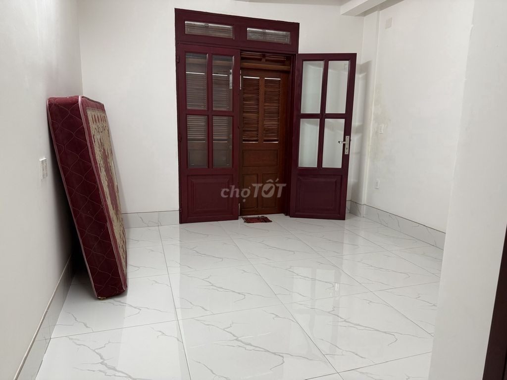 renting the basic interior room