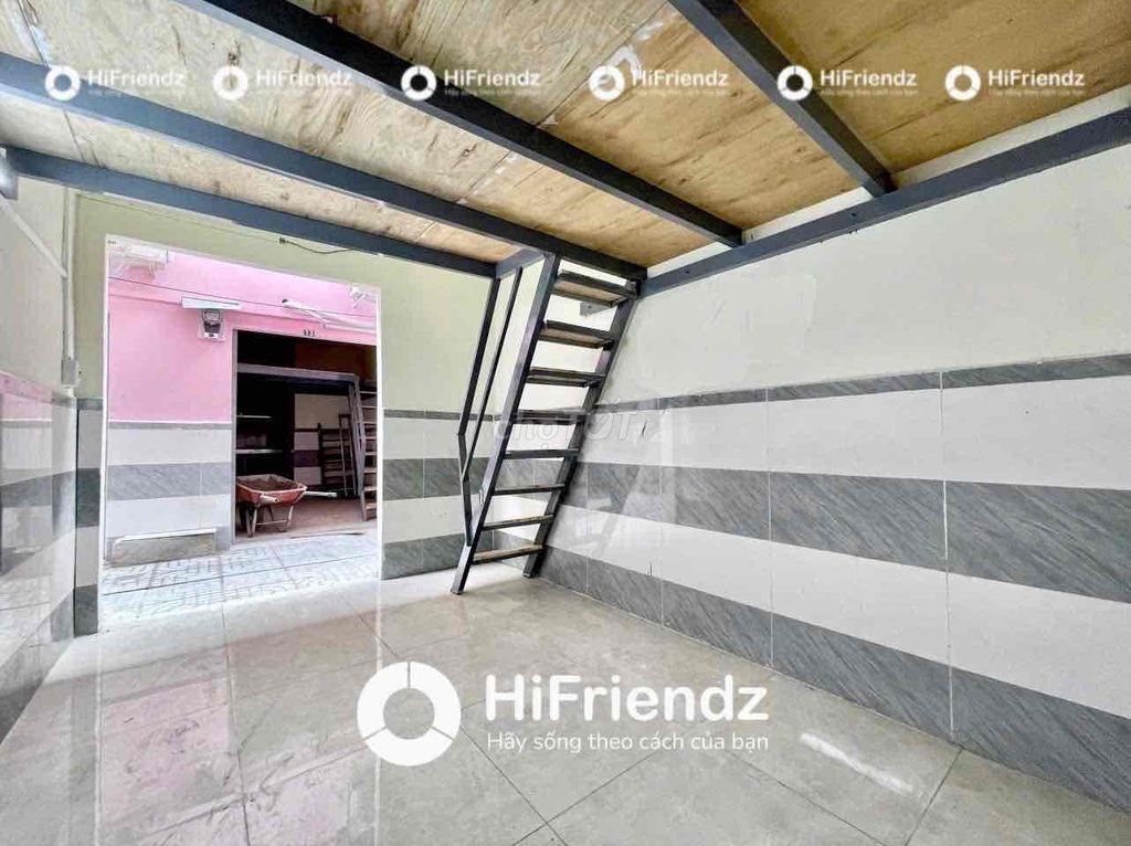 The Homesteads have air conditioning, which takes the electric car next to the Waters