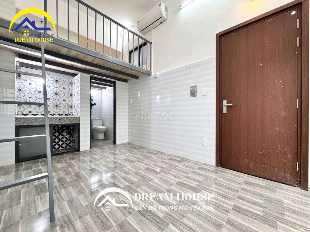 We need a super nice room right now. Phan Huy Ích.