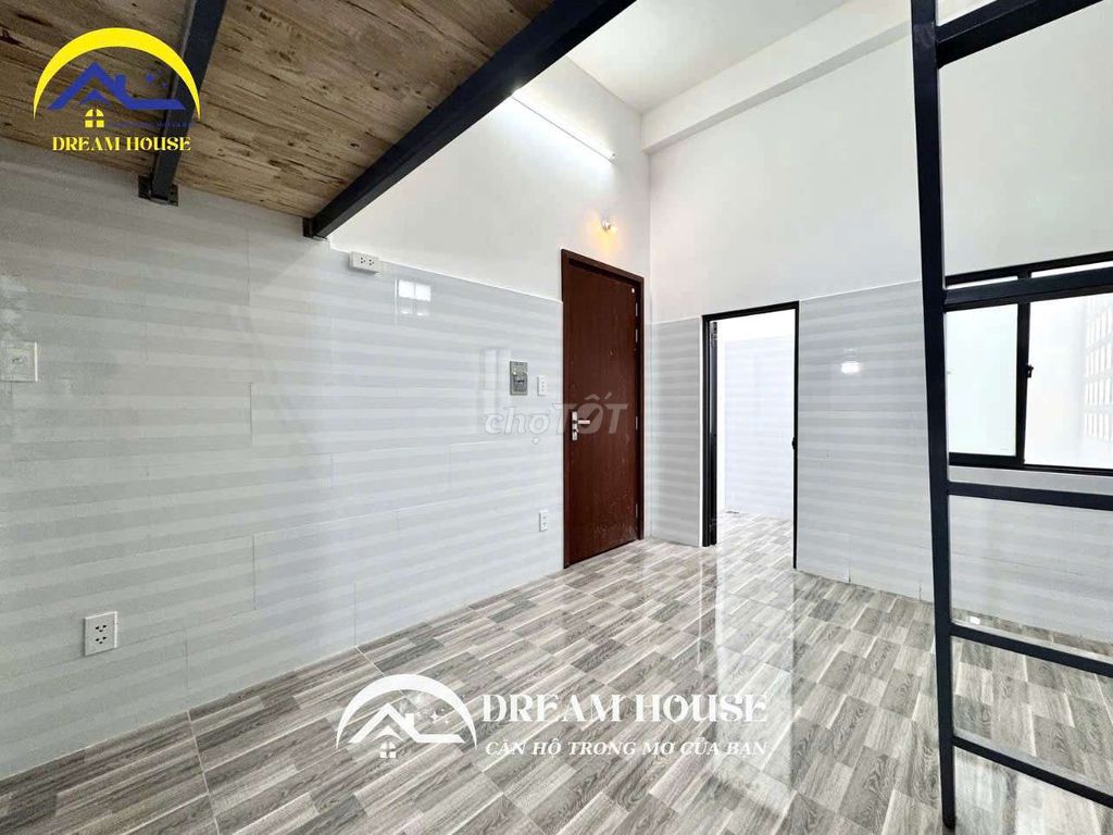 We need a super nice room right now. Phan Huy Ích.