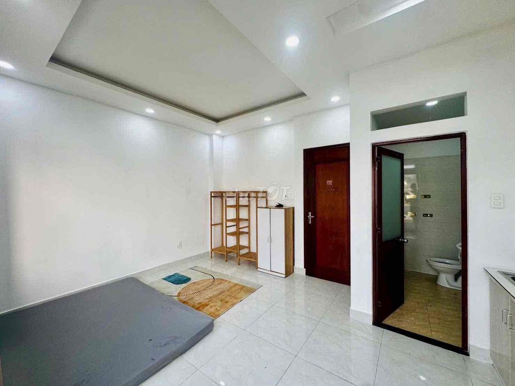 Pass Gò Vấp-- Full interior, broad balcony, free car