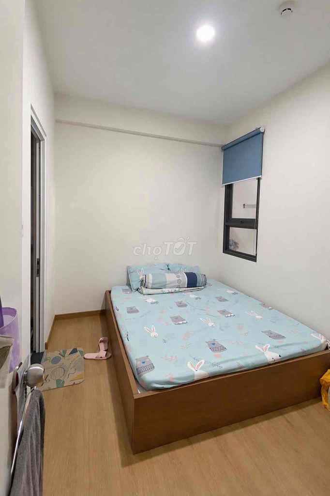 Renting two full-estate bedrooms.