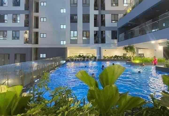 Renting two full-estate bedrooms.
