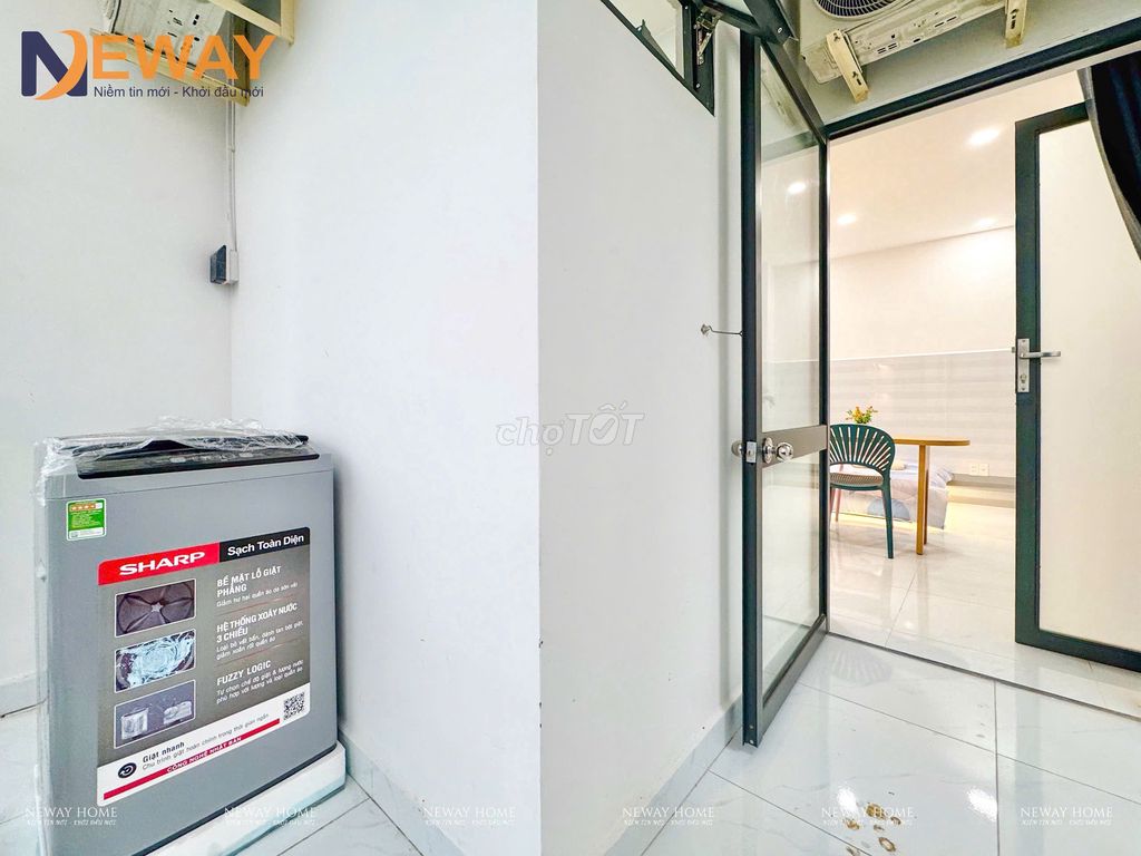 Studio Splitter in Sen Queen Full interior - personal washing machine