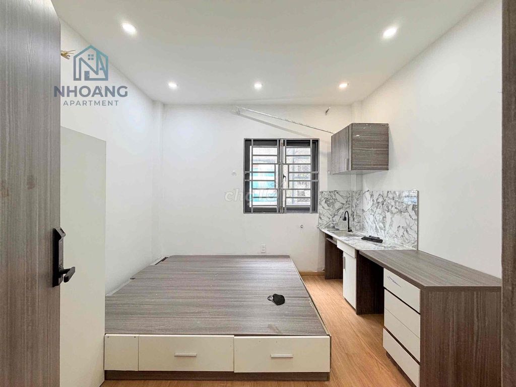Rent a mini apartment right on District 1 near the hospital.