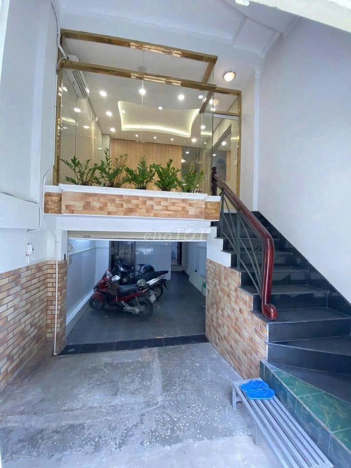 Rent a car alley 275/37 cmt8, District 10 – 10 bedroom - 40 million