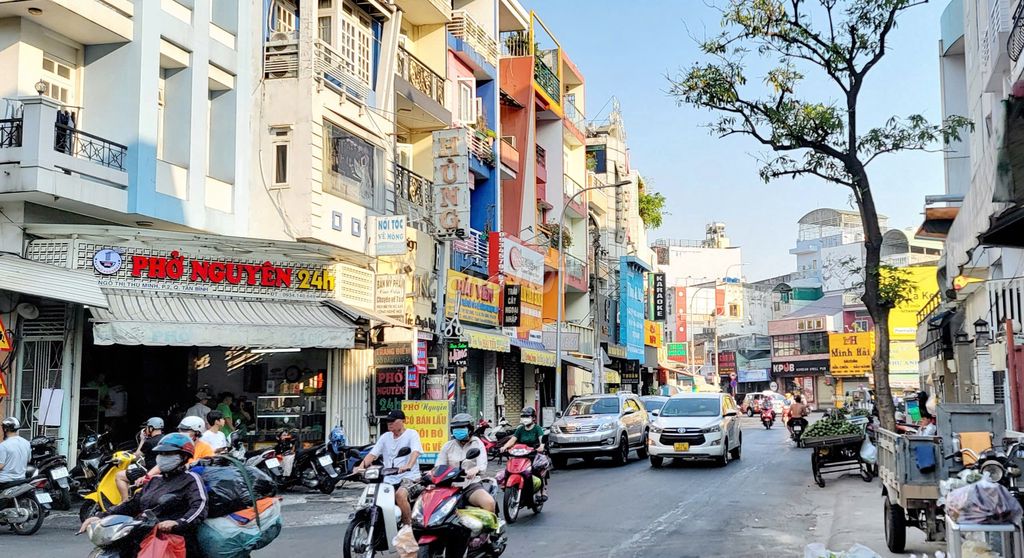 Renting 163 Ngô Thị Thu Minh, Tân Bình - 17 million.