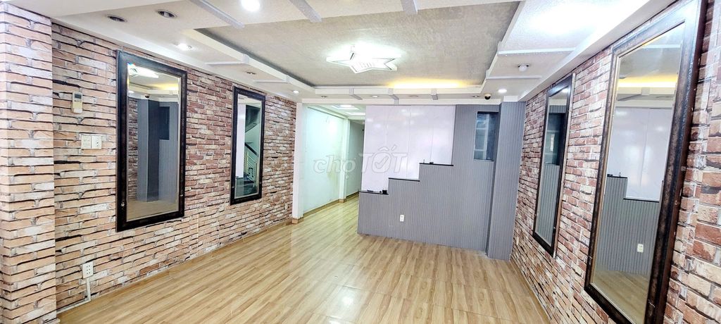 Renting 163 Ngô Thị Thu Minh, Tân Bình - 17 million.