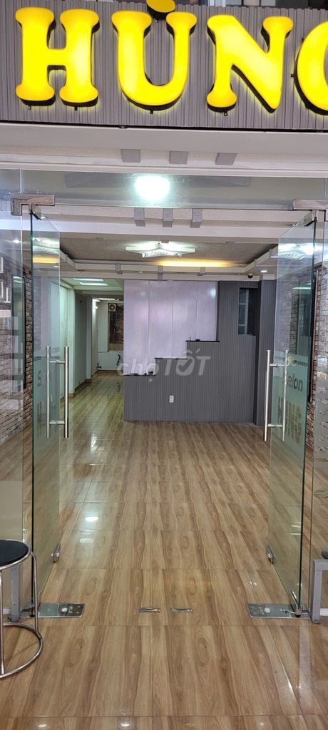 Renting 163 Ngô Thị Thu Minh, Tân Bình - 17 million.
