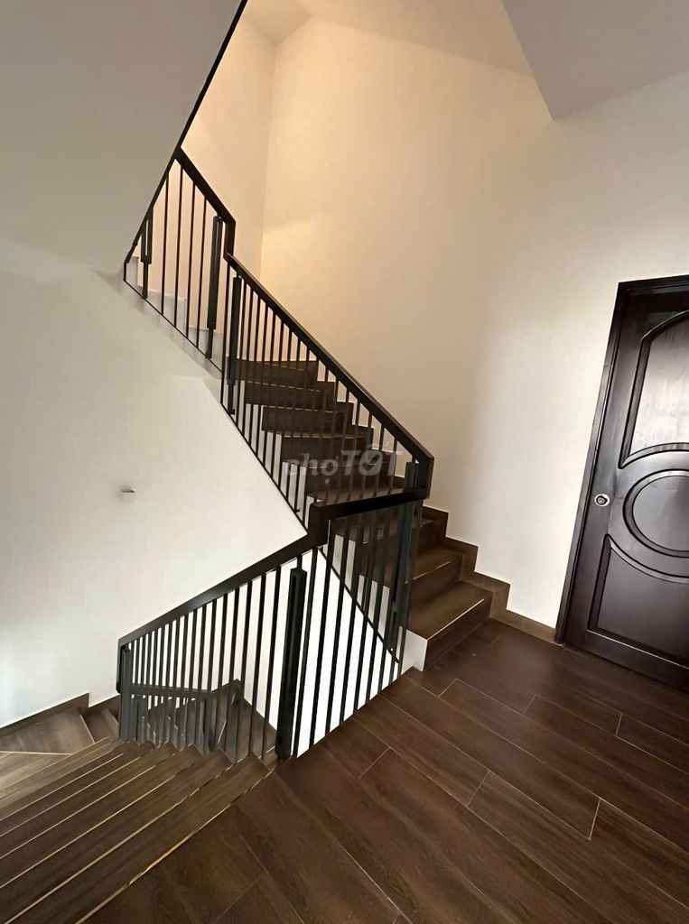 Need to rent a house across 6 m. 66 BTrần Văn Quang-710 Tân Bình